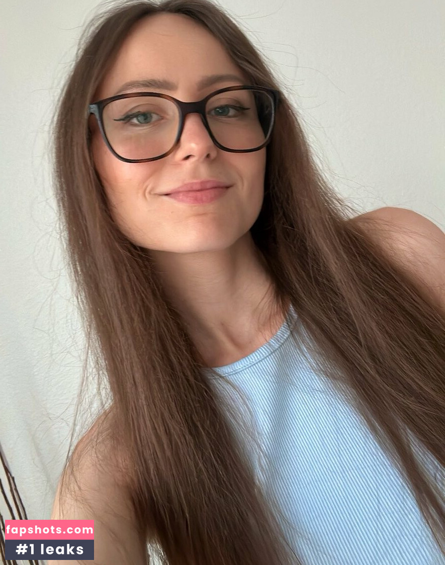 iiiZwerg nude babe gallery