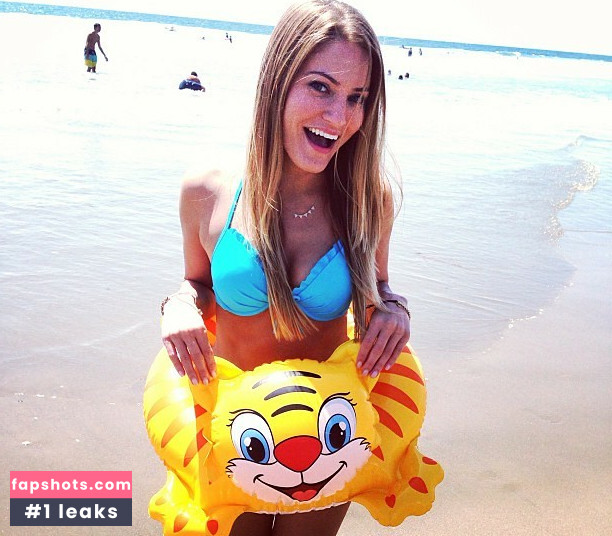 iJustine gallery photo #40