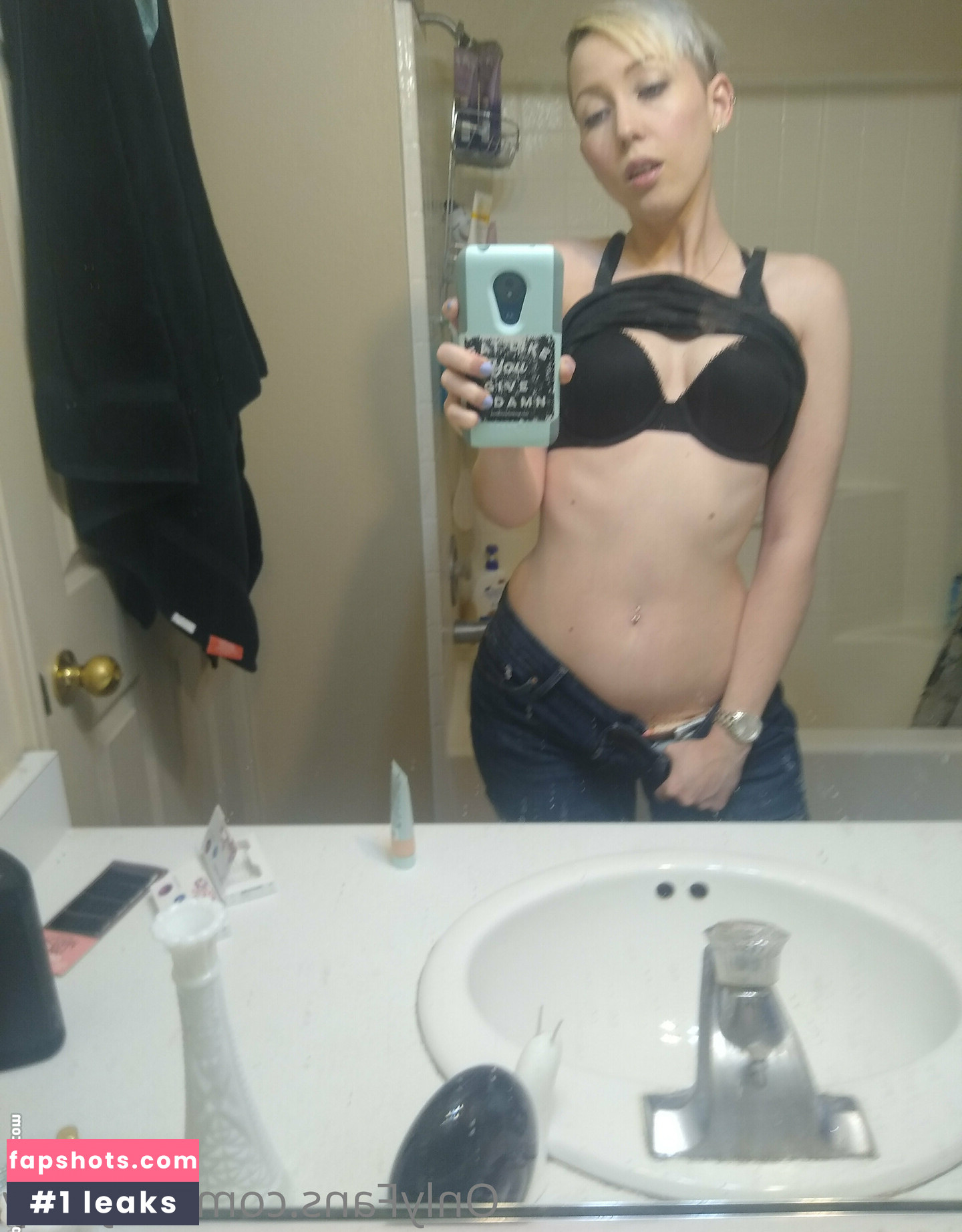 Ikuy gallery photo #102