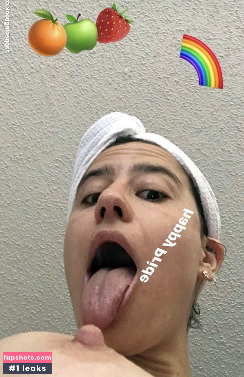 Ilana Glazer nude babe gallery