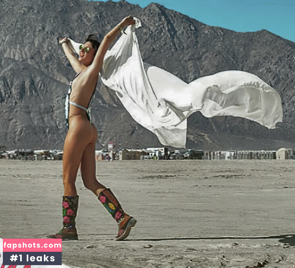 Ilgin Utin gallery photo #99