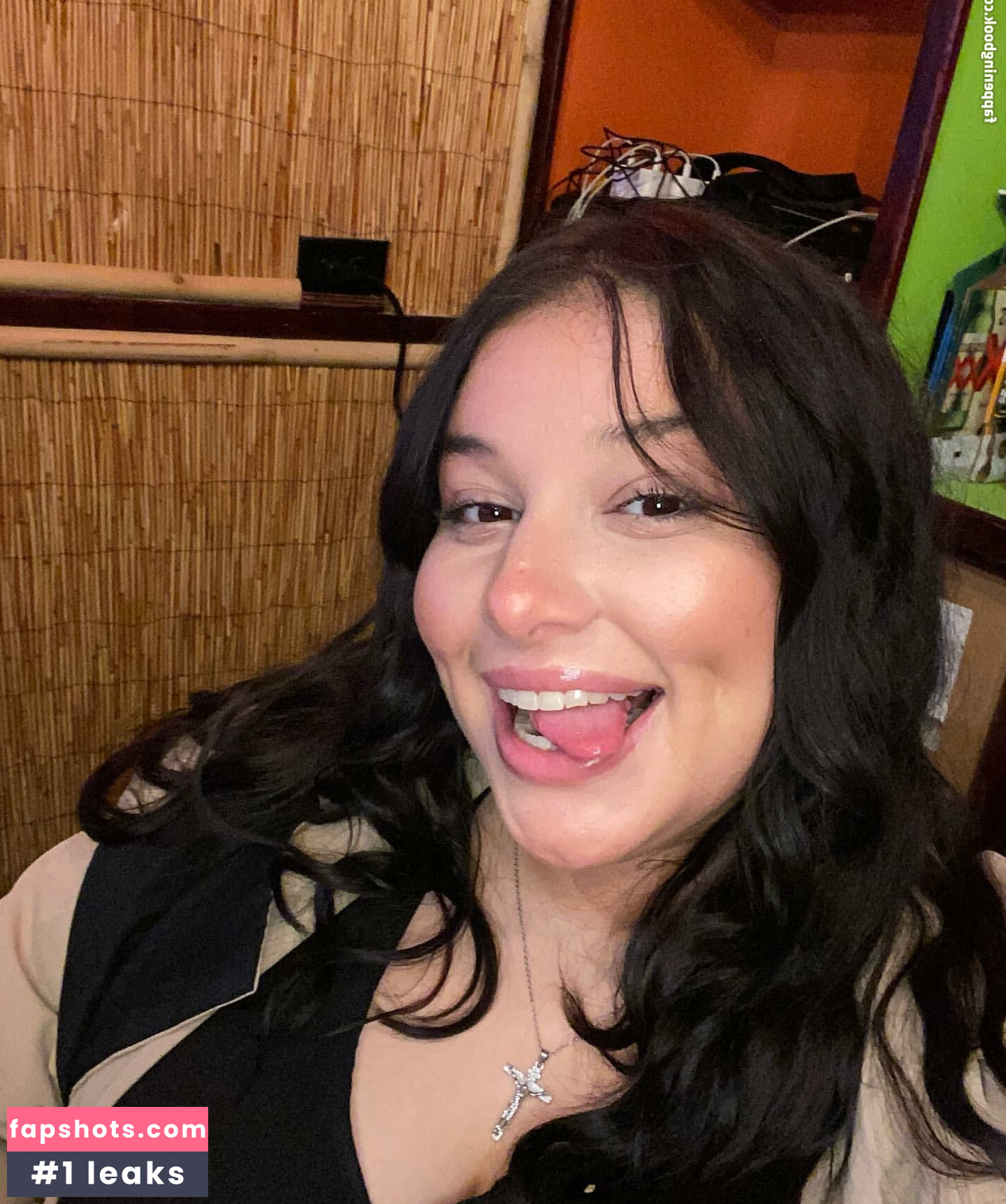 Ilianna gallery photo #6