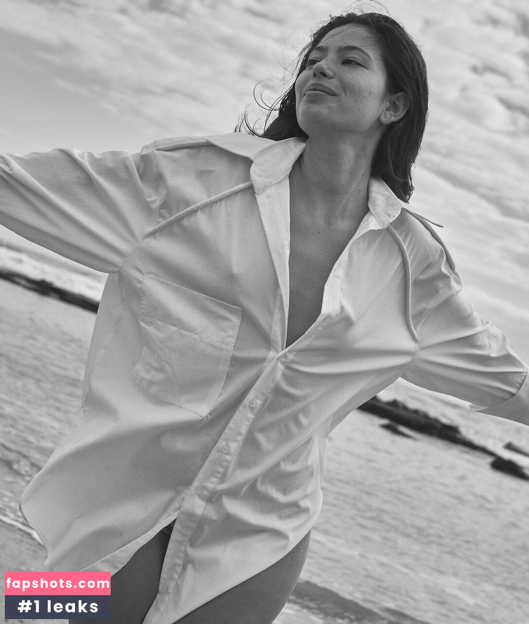 Ilit Ozer gallery photo #3