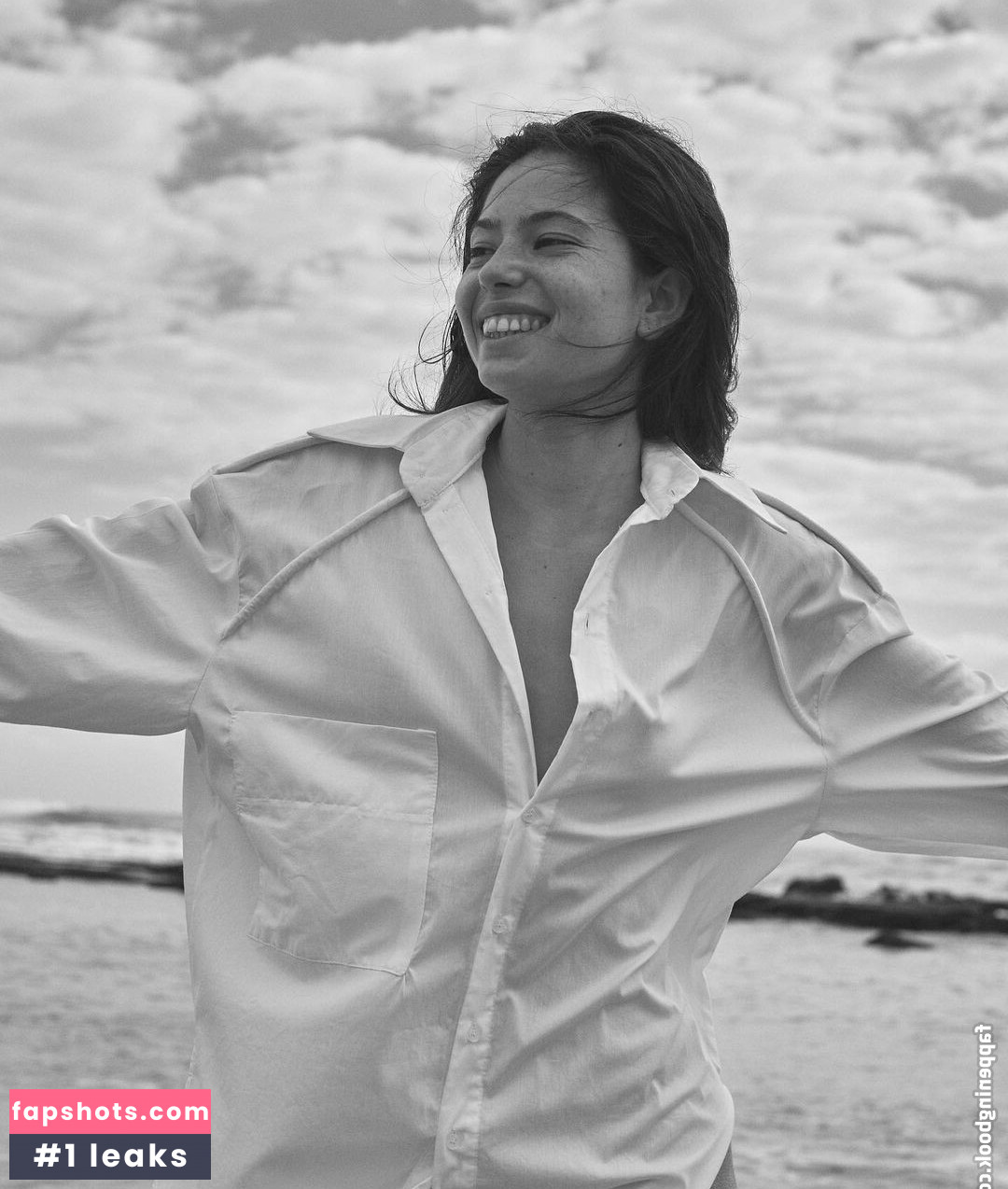 Ilit Ozer gallery photo #9