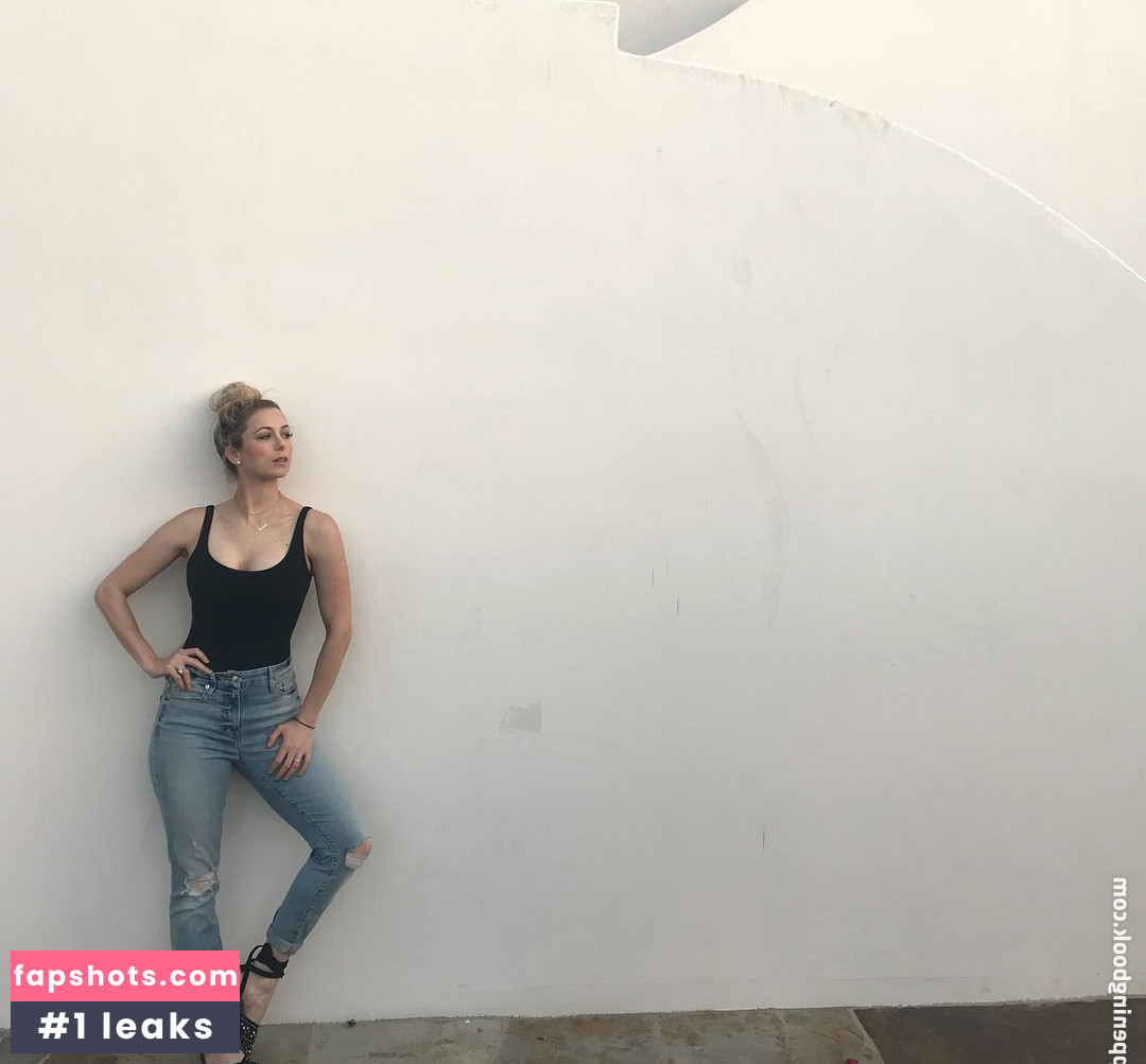 Iliza Shlesinger gallery photo #134