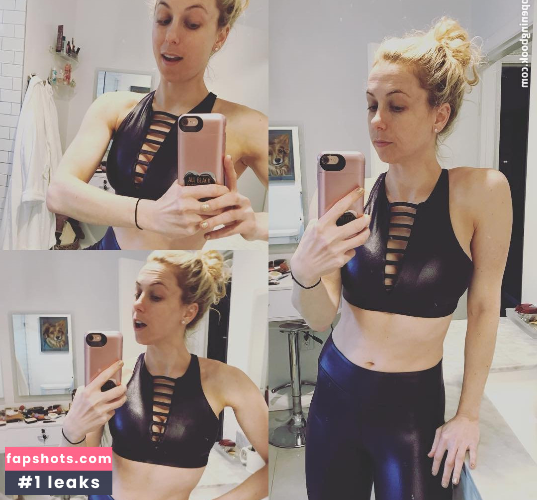 Iliza Shlesinger gallery photo #136