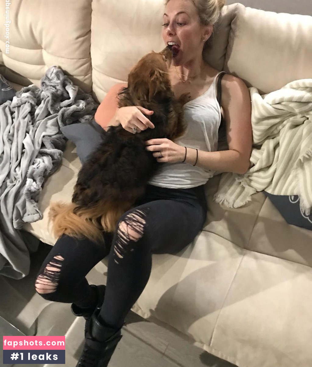 Iliza Shlesinger gallery photo #142