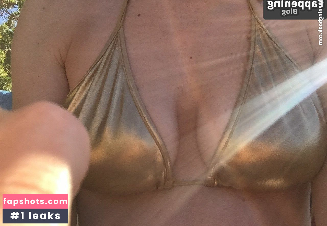 Iliza Shlesinger gallery photo #29