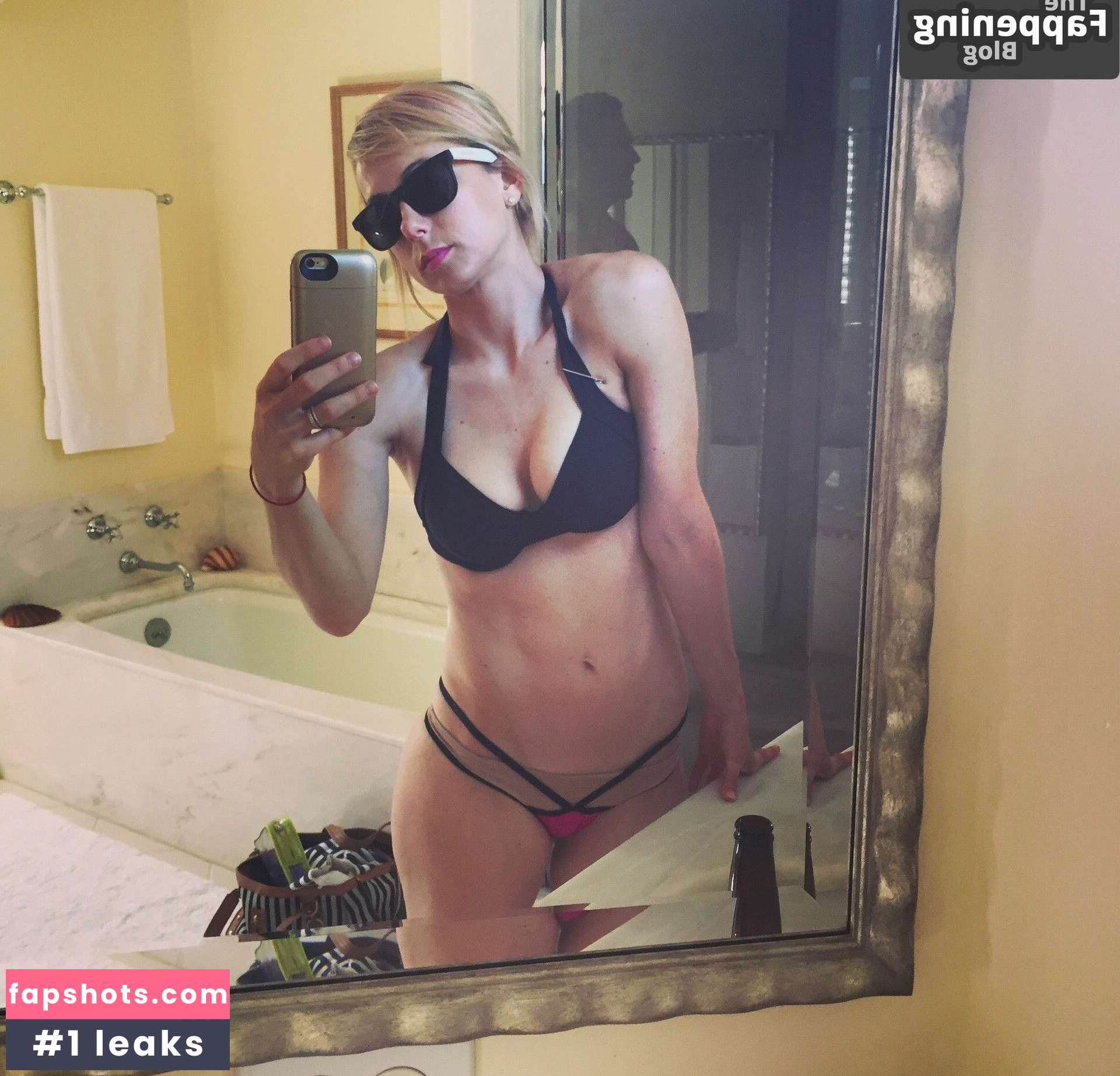 Iliza Shlesinger gallery photo #34