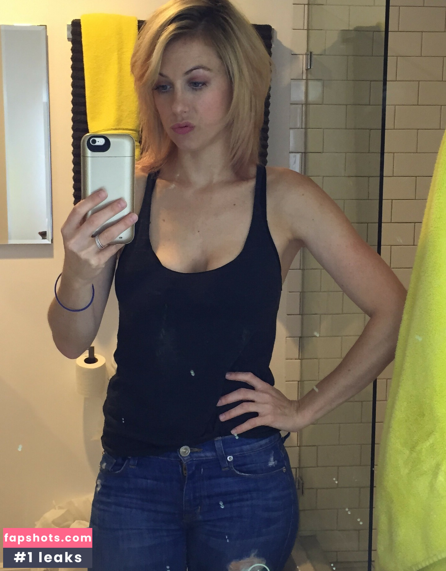 Iliza Shlesinger gallery photo #83