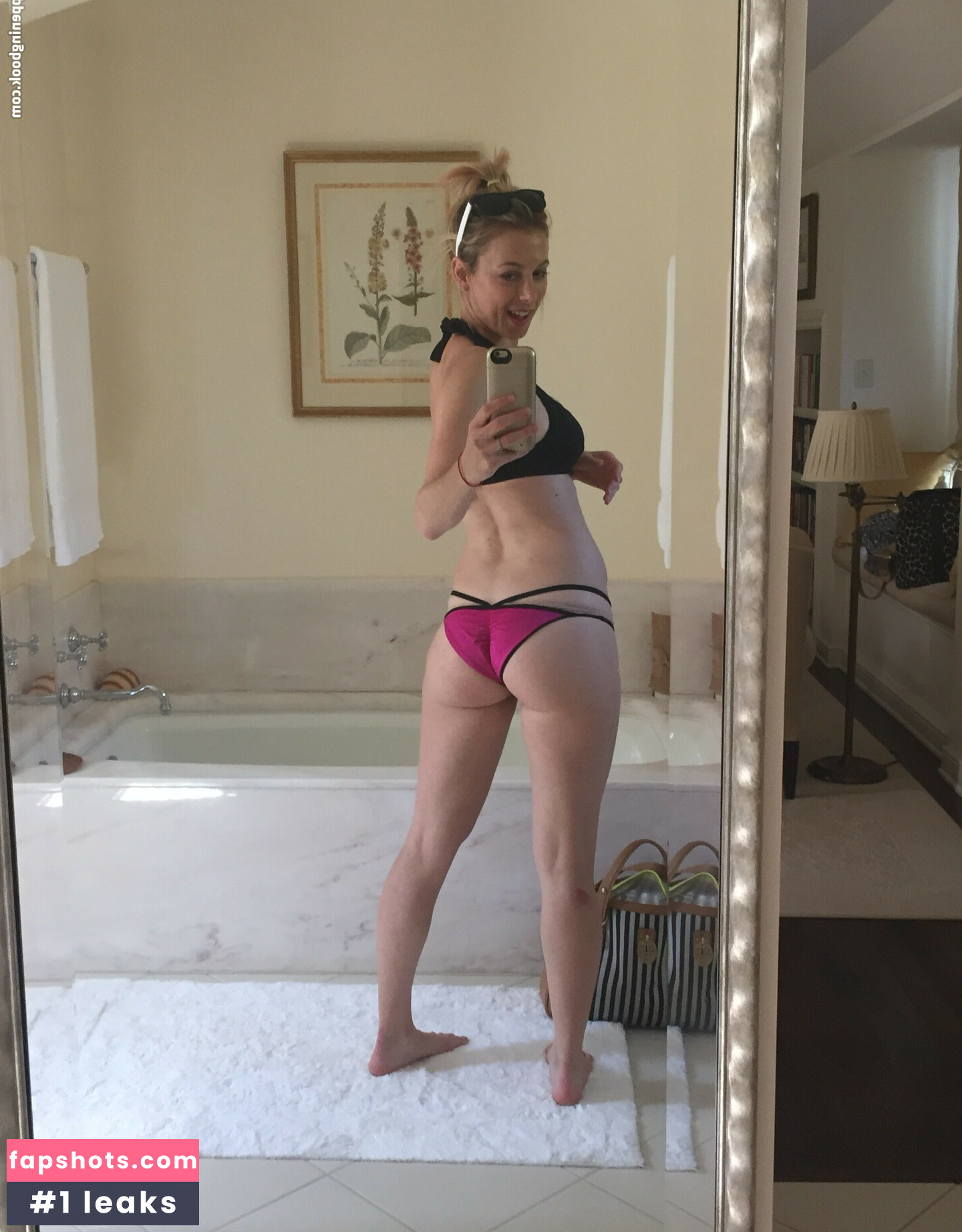 Iliza Shlesinger gallery photo #92