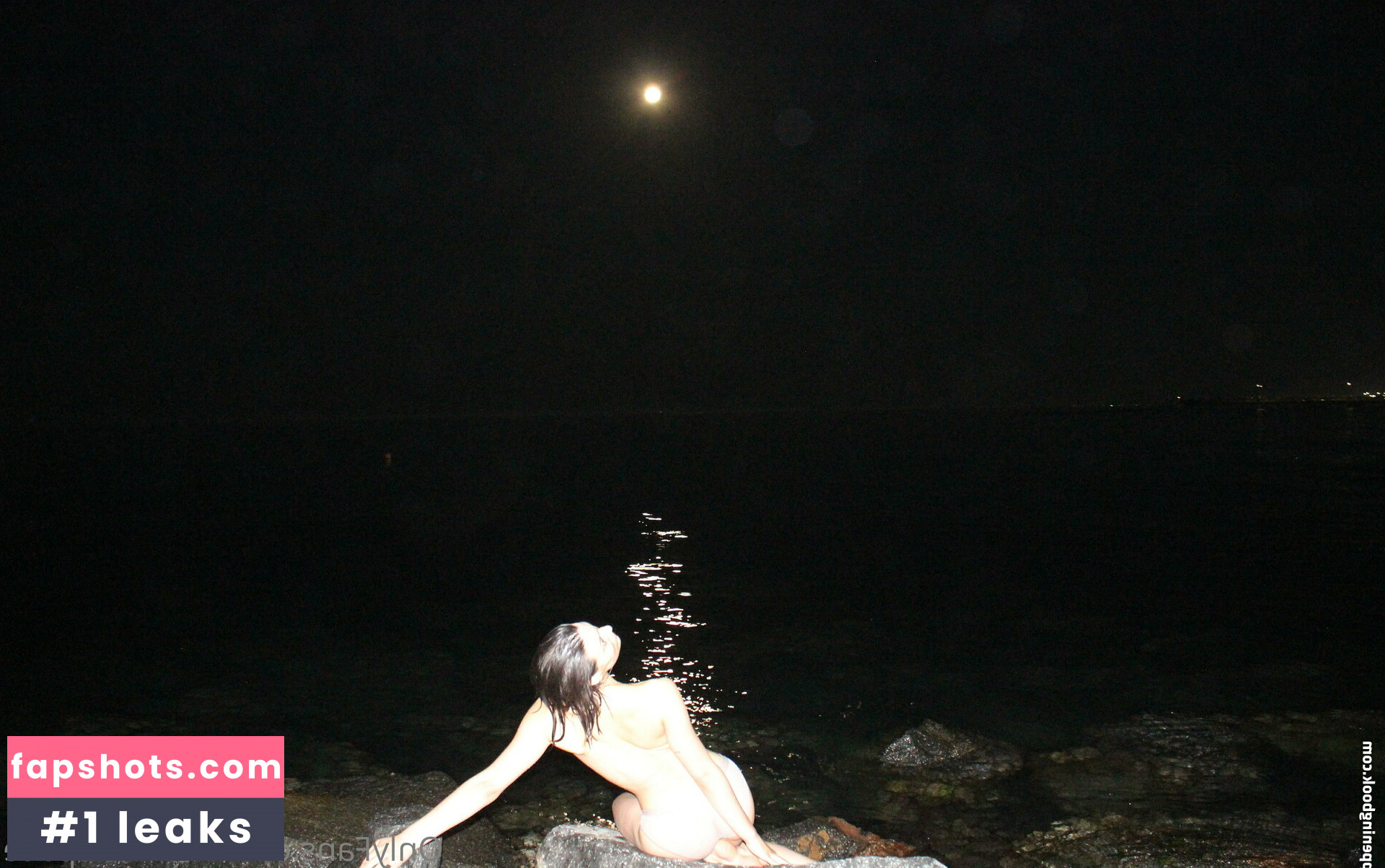 illiminalspace nude babe gallery