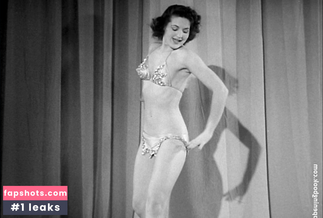 Illona gallery photo #7