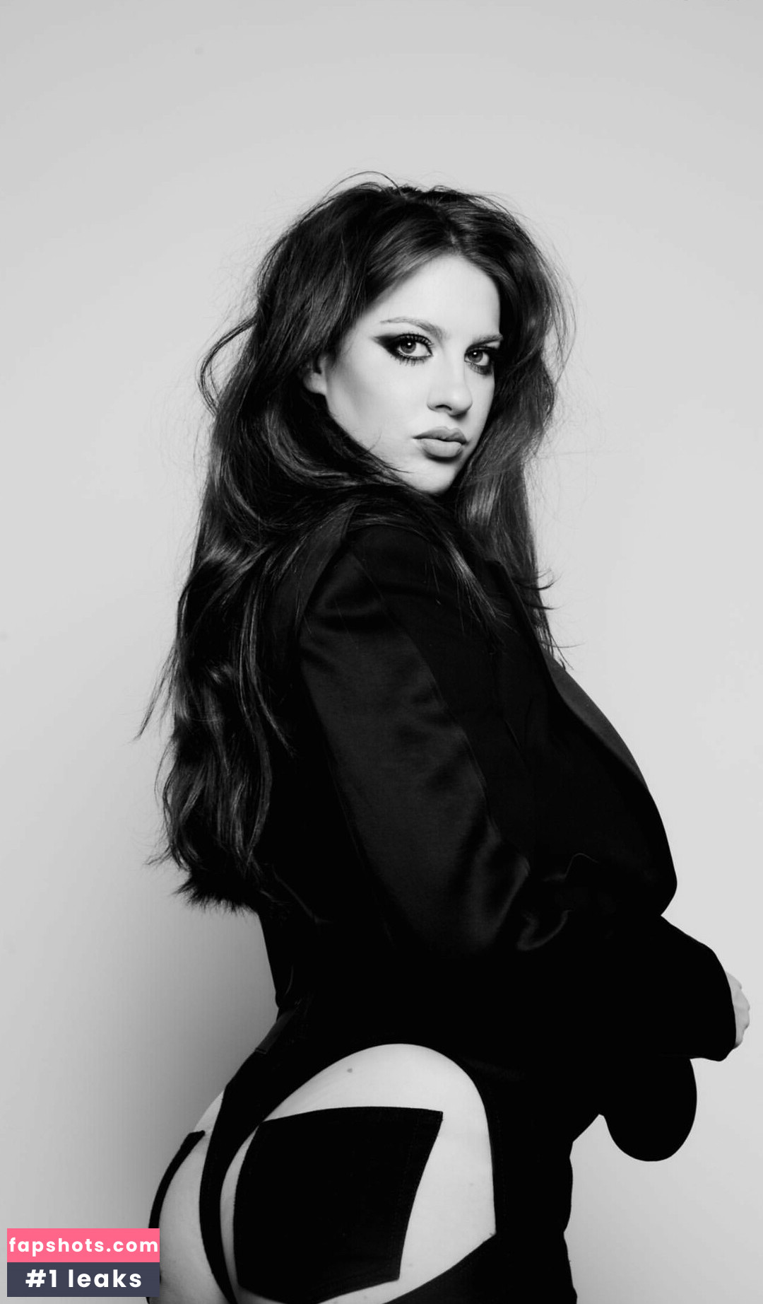 illumitati nude babe gallery