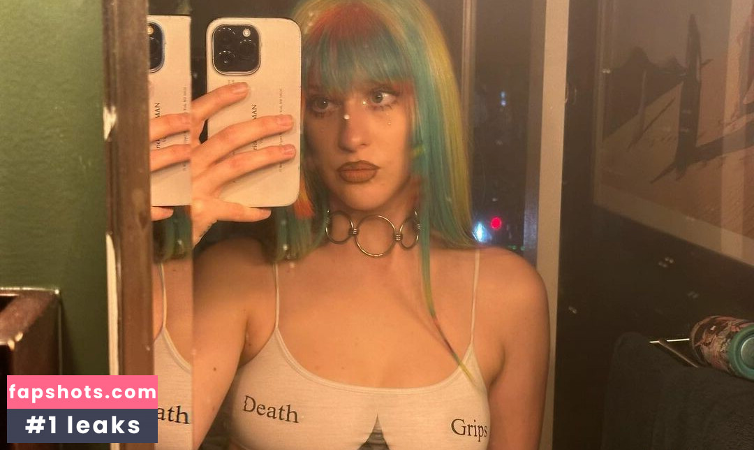 Illumitatiana gallery photo #11