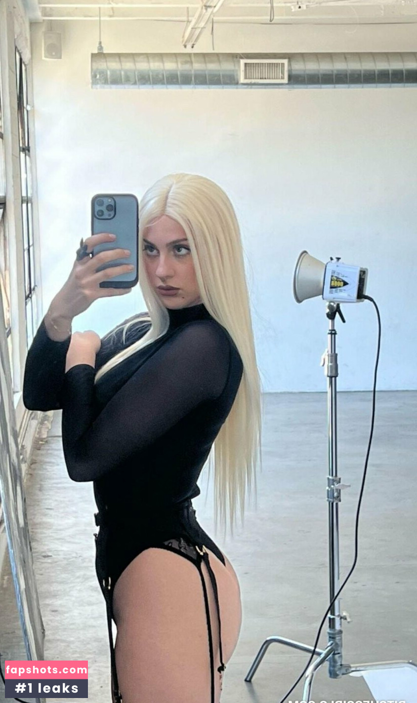 Illumitatiana gallery photo #17