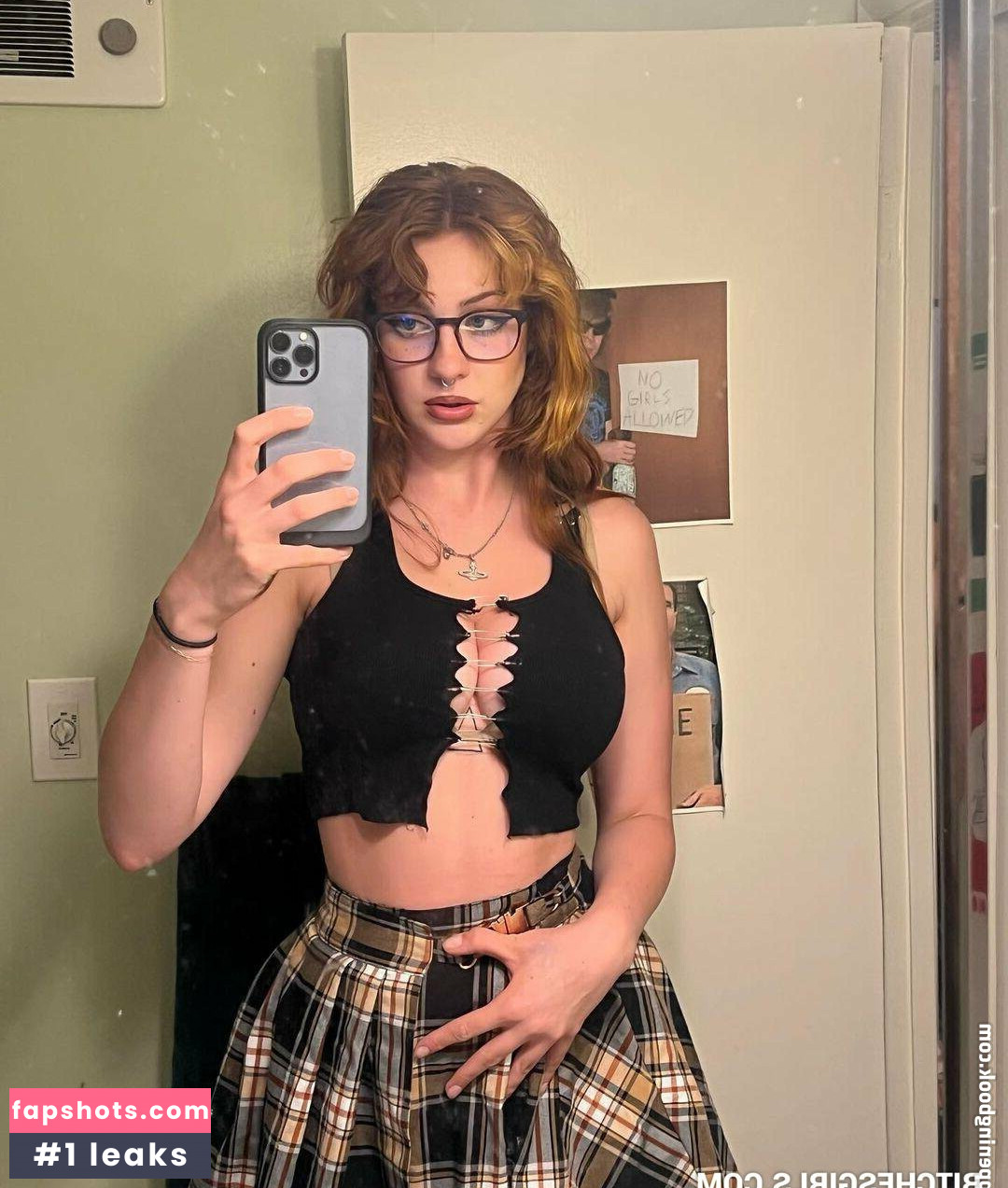 Illumitatiana gallery photo #10