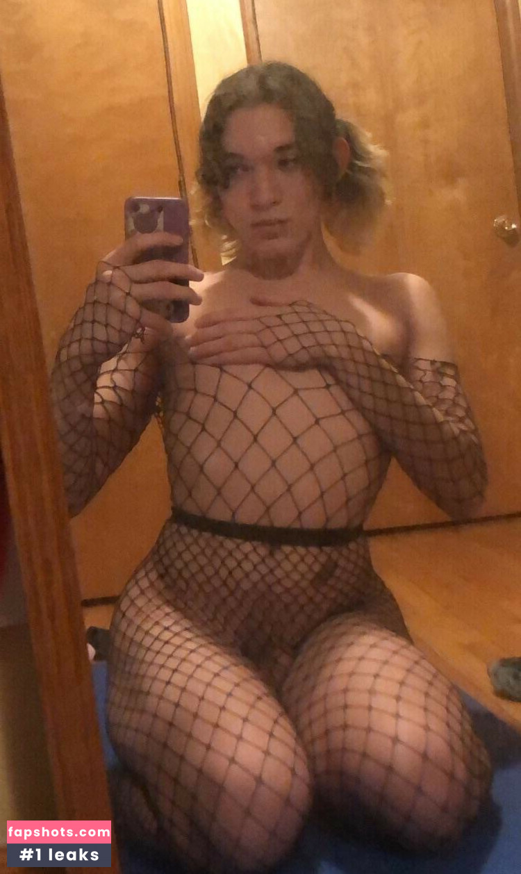 illyana gallery photo #3