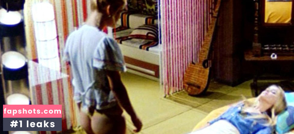 Ilona Staller gallery photo #18