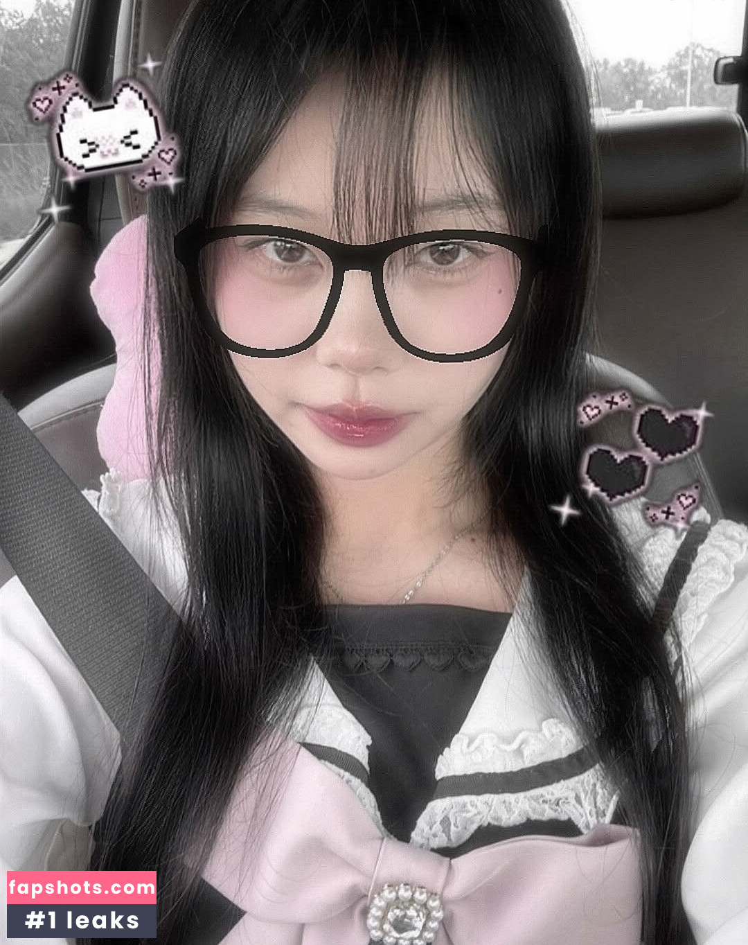 iloveukitty_ gallery photo #3