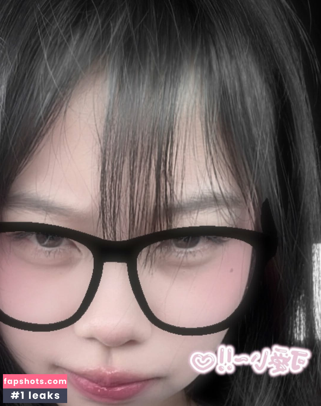 iloveukitty_ gallery photo #4