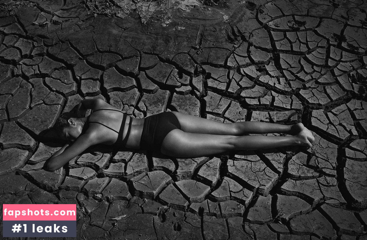 Imaan Hammam gallery photo #84