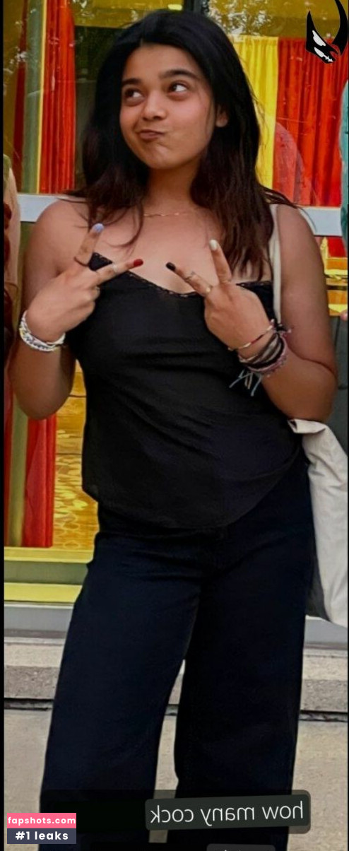 Iman Vellani Nahé úniky fotek pouze od fanoušků #55 - Fapshots