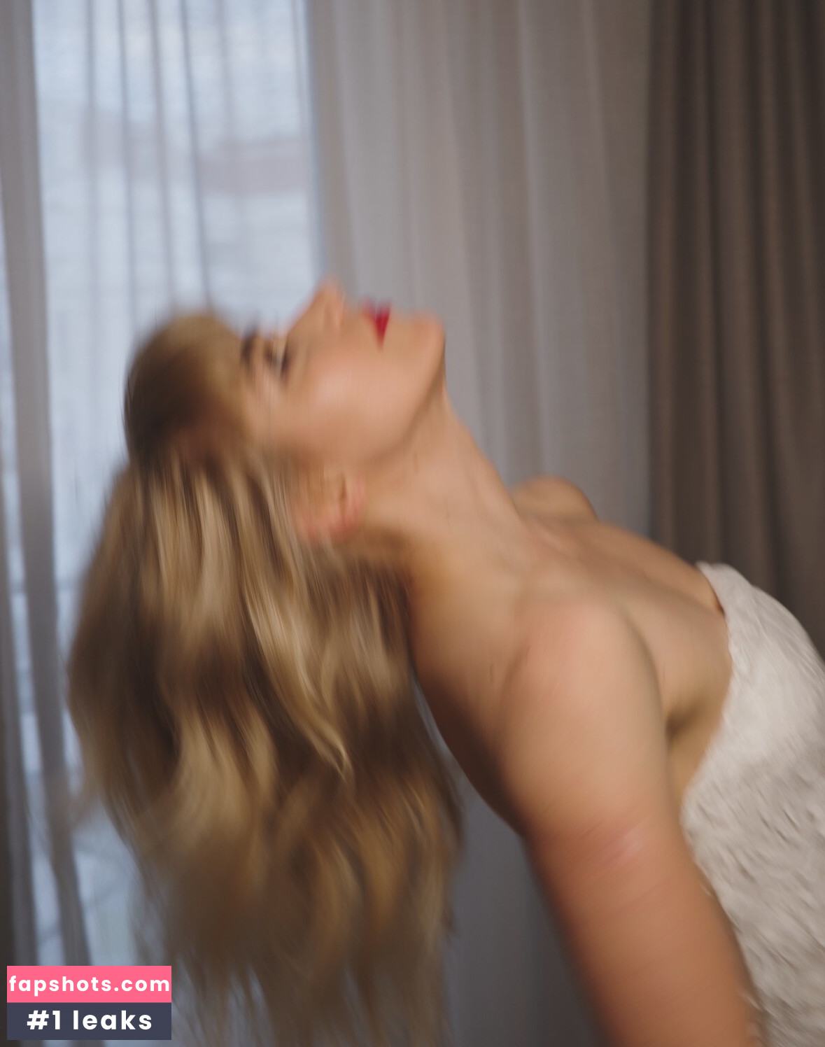 Imogen Poots Nahé úniky fotek pouze od fanoušků #20 - Fapshots