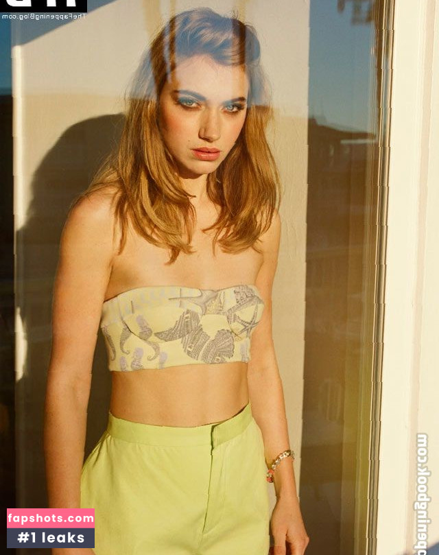 Imogen Poots Nahé úniky fotek pouze od fanoušků #84 - Fapshots