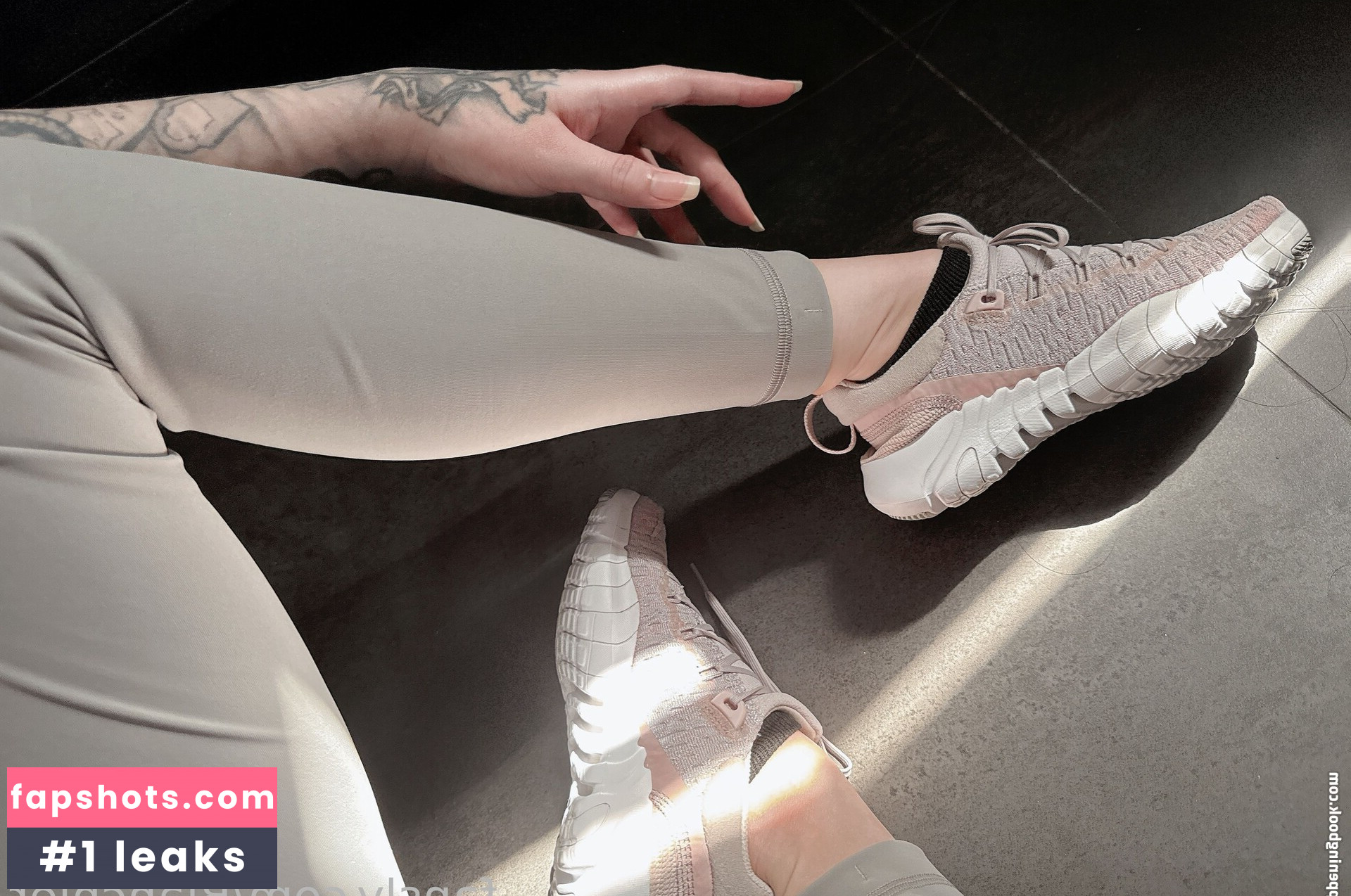 ImpartialBunny gallery photo #5