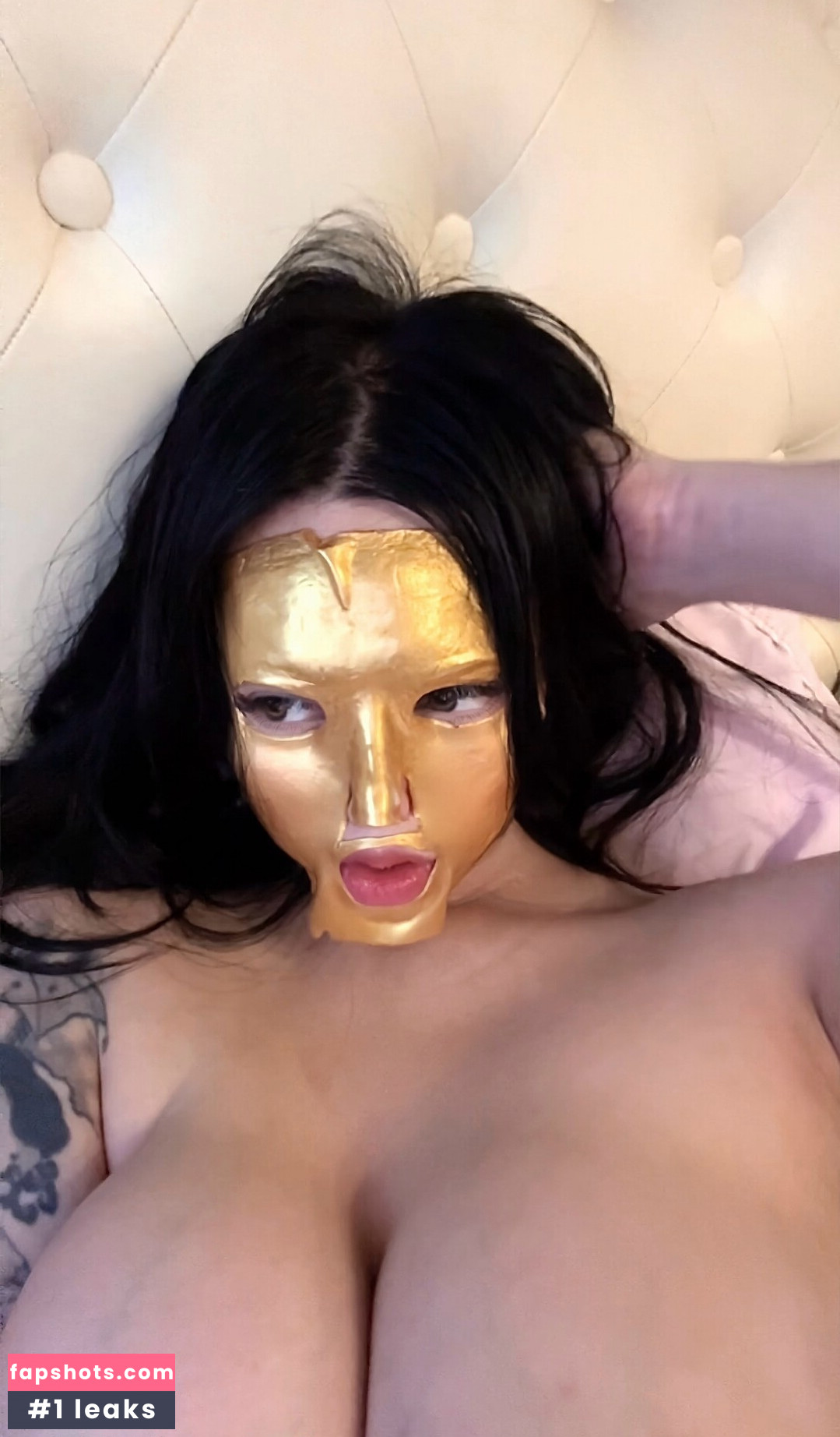 ImpartialBunny gallery photo #10