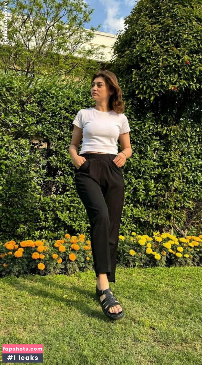 Imsha Rehman gallery photo #11