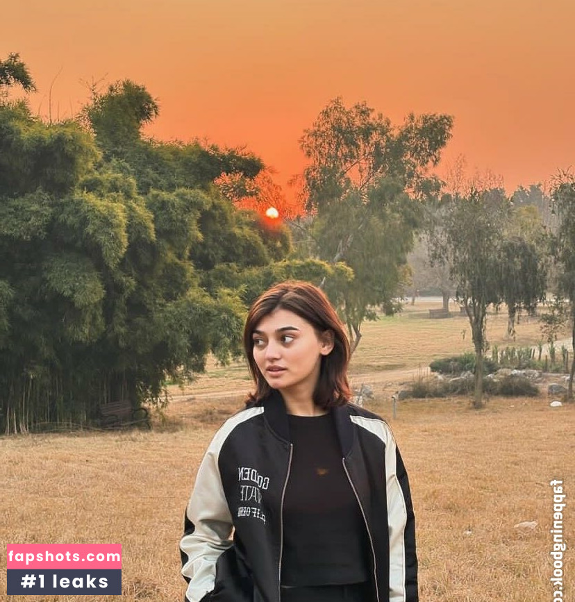 Imsha Rehman gallery photo #12