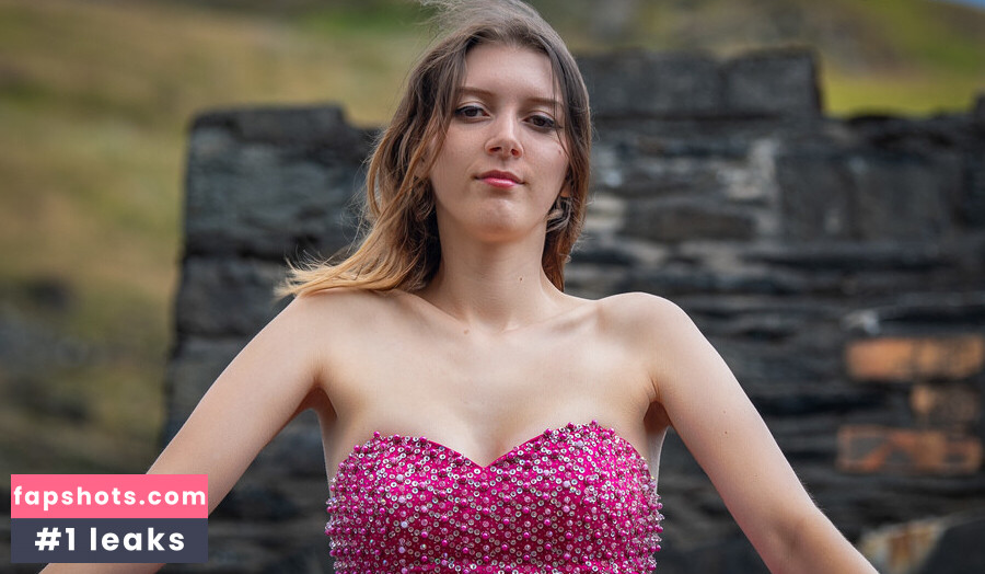 Imzelfish nude babe gallery