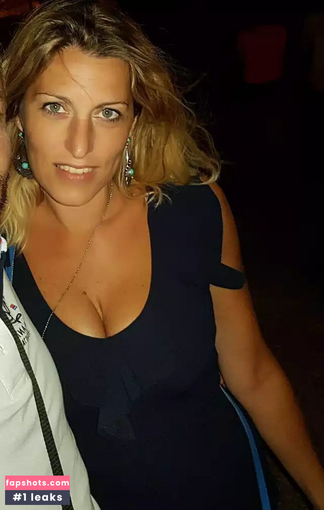 Incredible Milf nude babe gallery