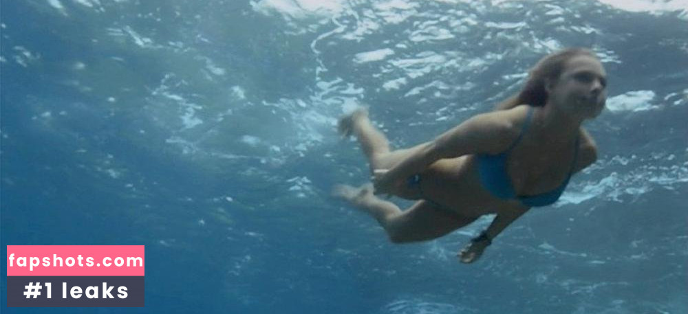 Indiana Evans gallery photo #26