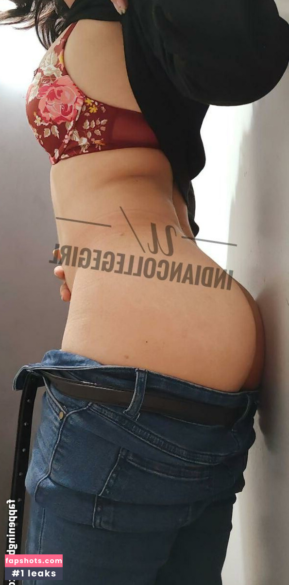 Indiancollegegirl Filtración Desnuda OnlyFans Foto #13 - Fapshots