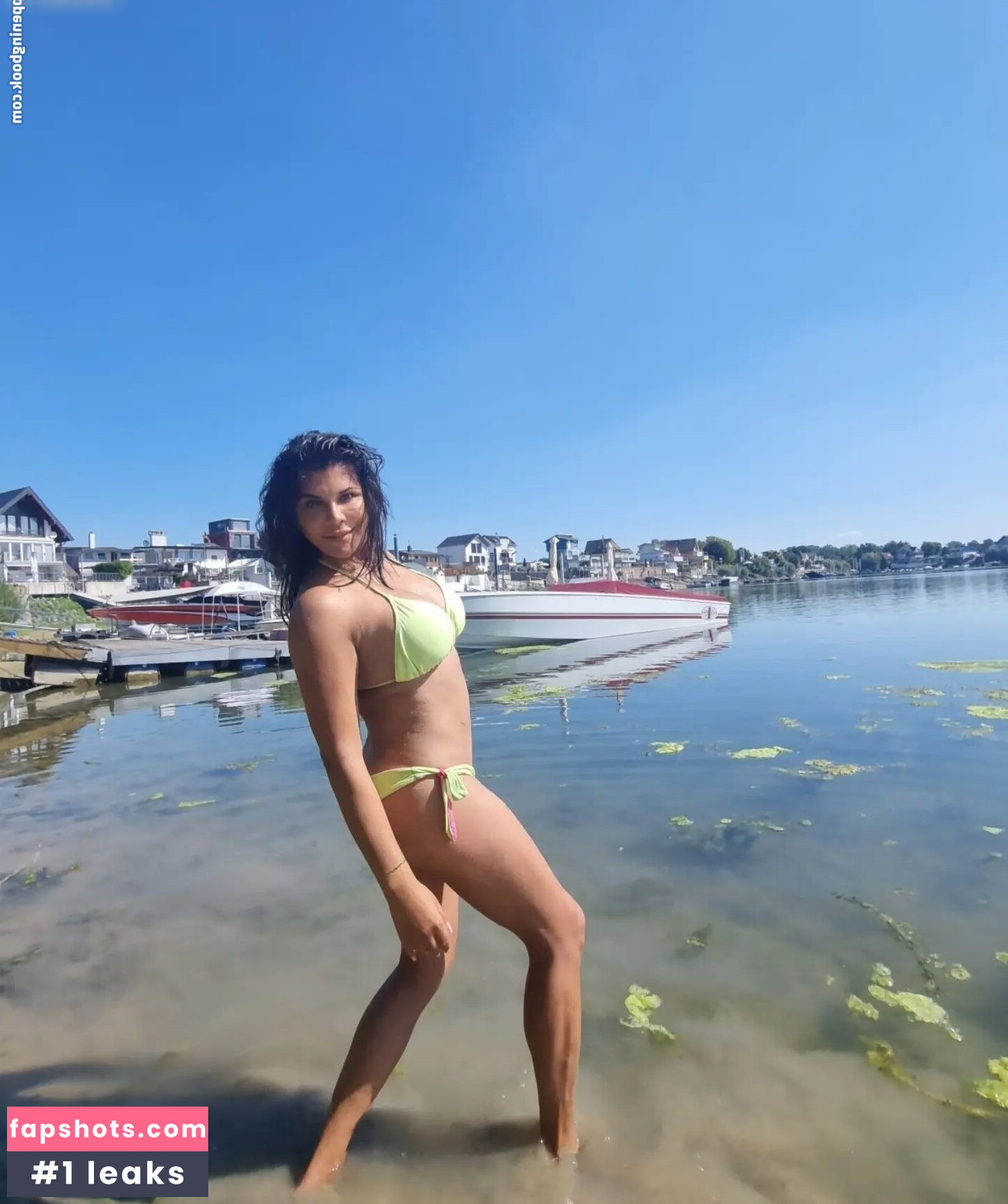 Indira Weis gallery photo #28