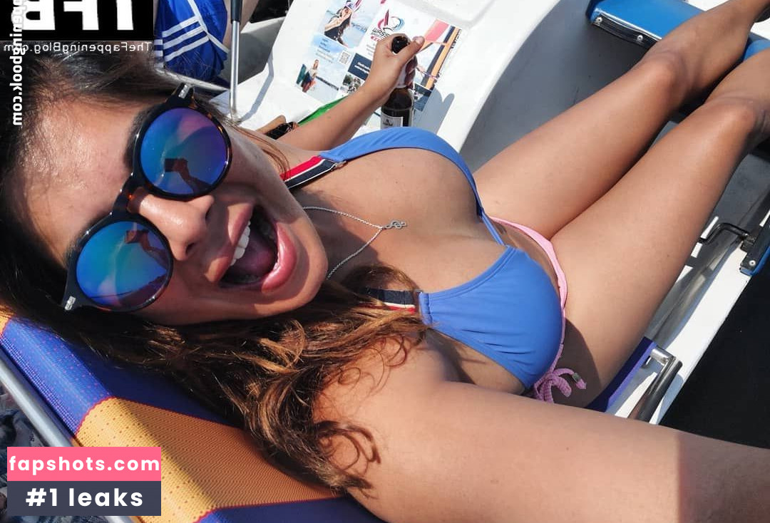 Indira Weis gallery photo #53