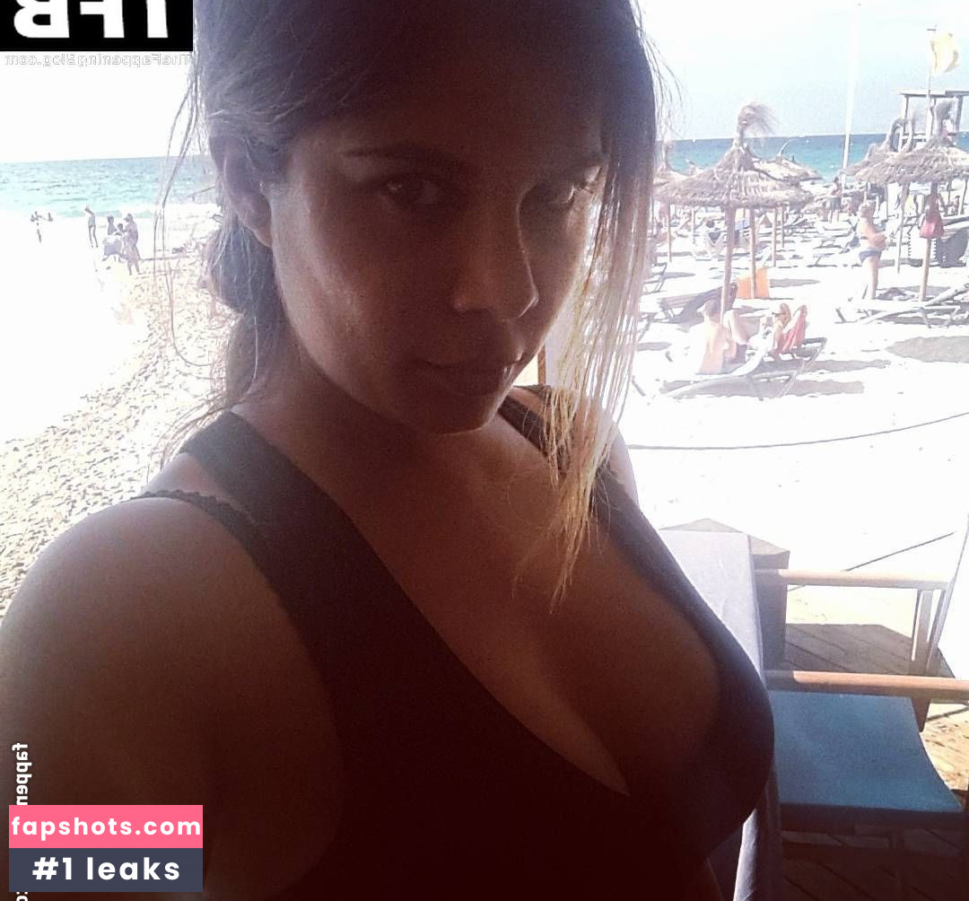 Indira Weis nude babe gallery