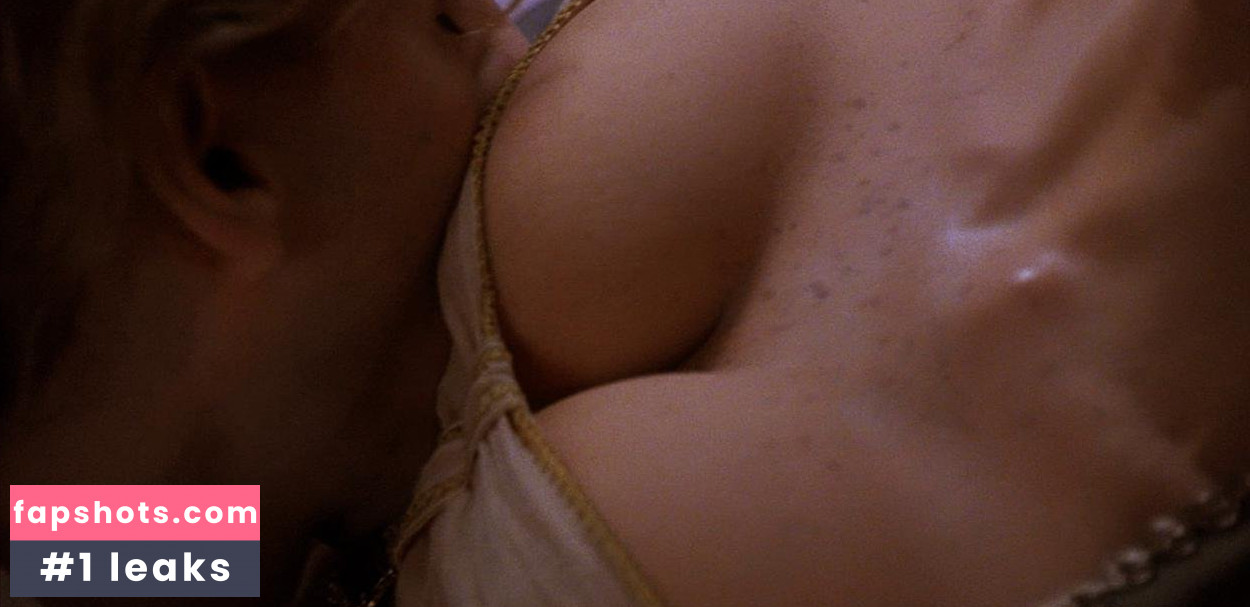 Indra Ové gallery photo #3