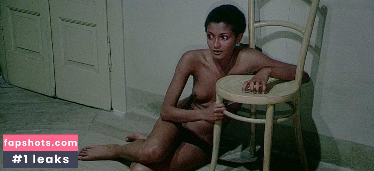 Ines Pellegrini gallery photo #5