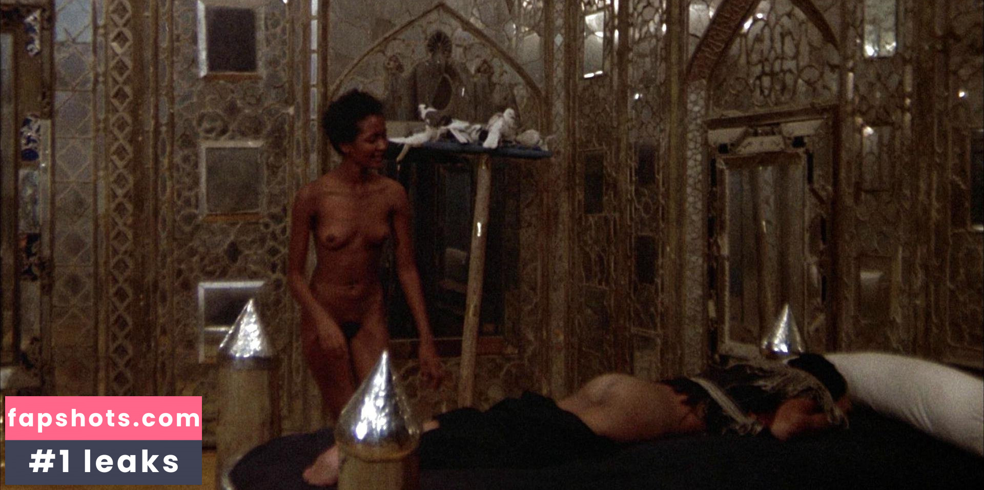 Ines Pellegrini gallery photo #8