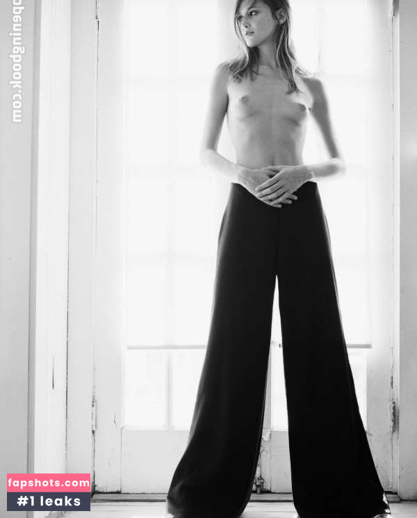 Ines Rivero gallery photo #4