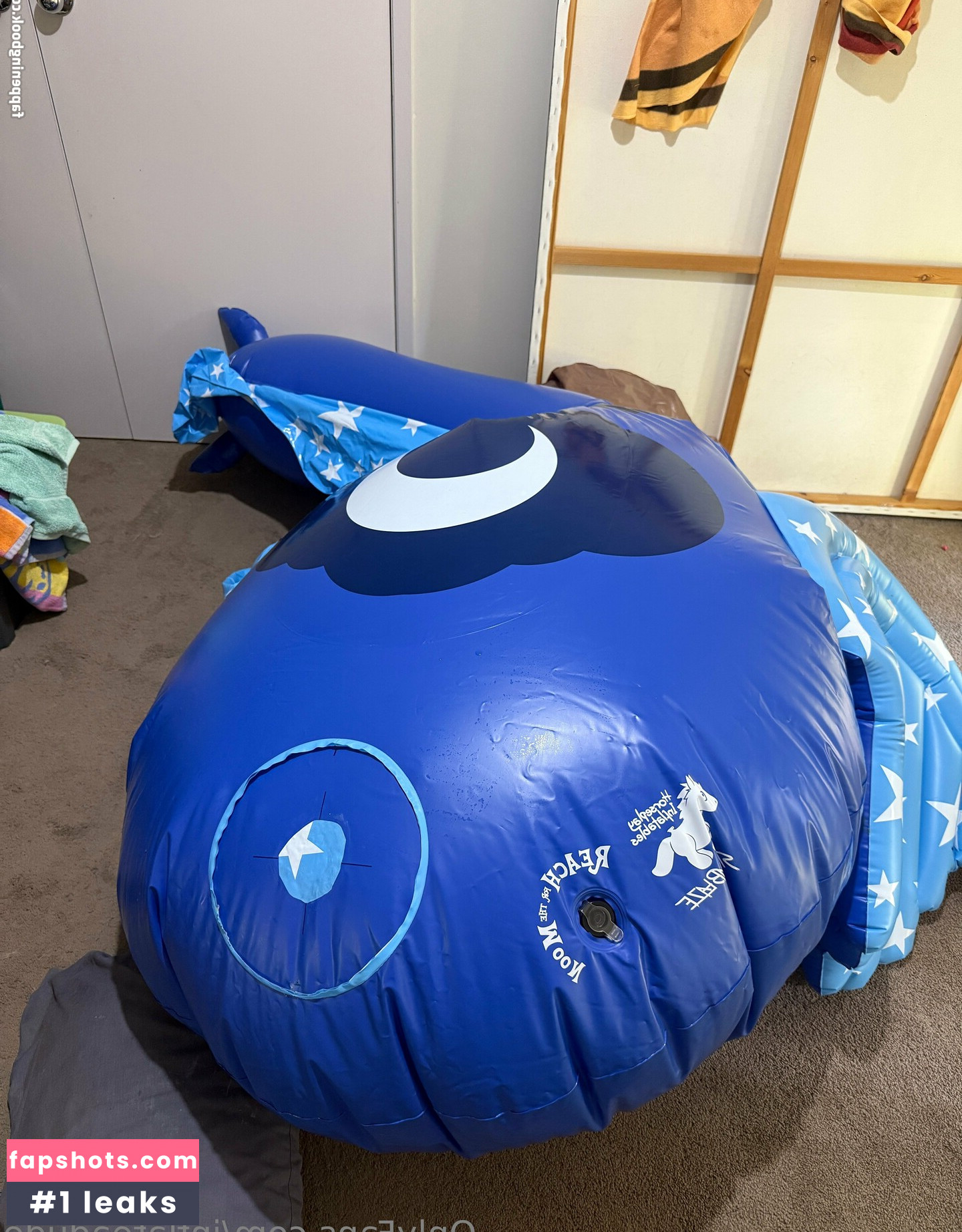 inflateadude nude babe gallery