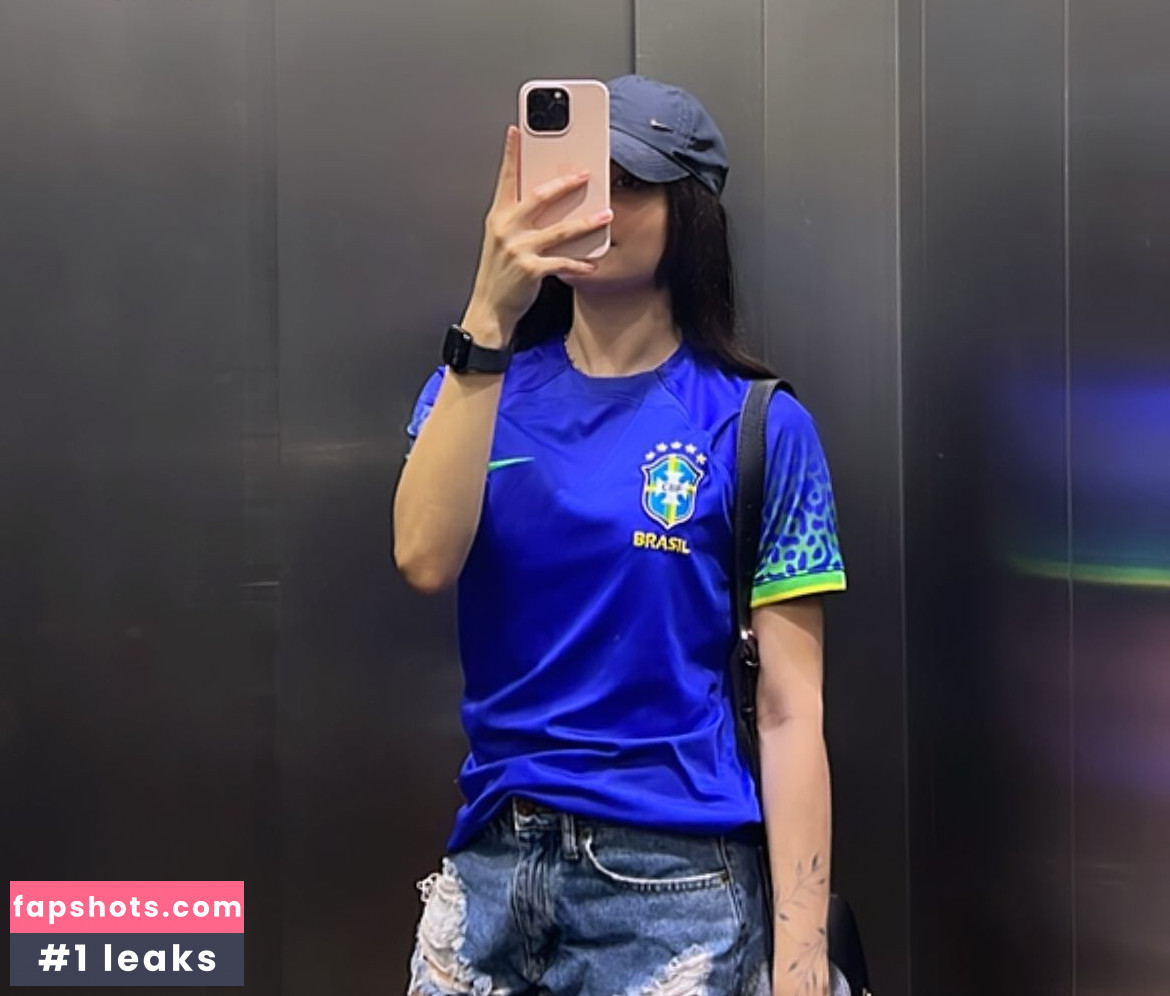 Ingrid Larissa gallery photo #14