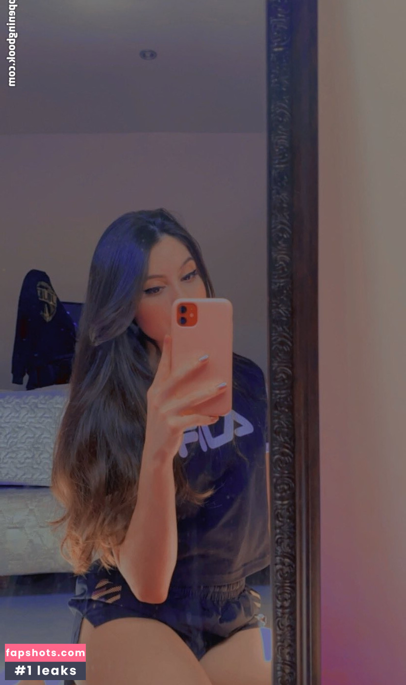 Ingrid Larissa gallery photo #23