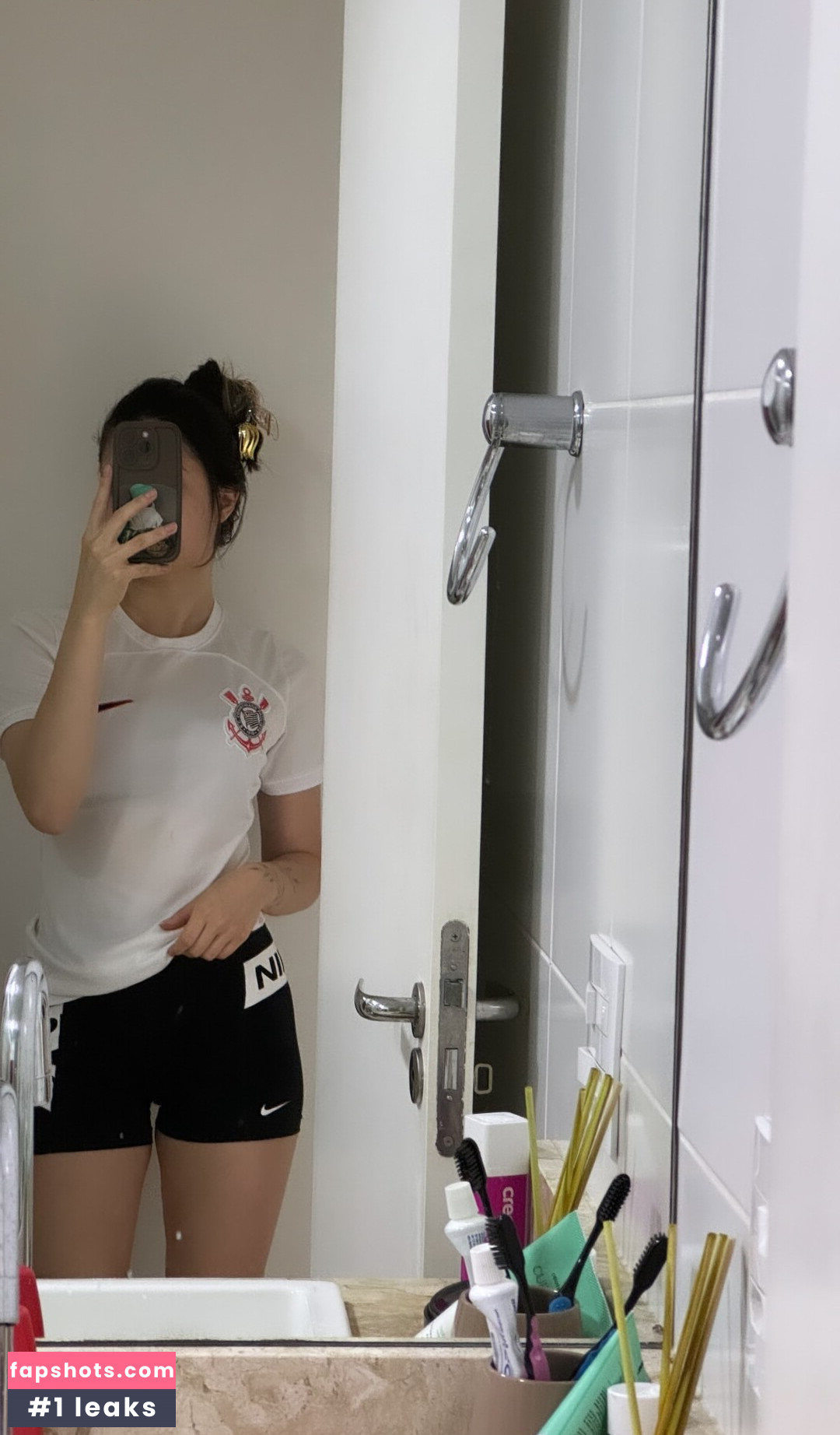 Ingrid Larissa gallery photo #4