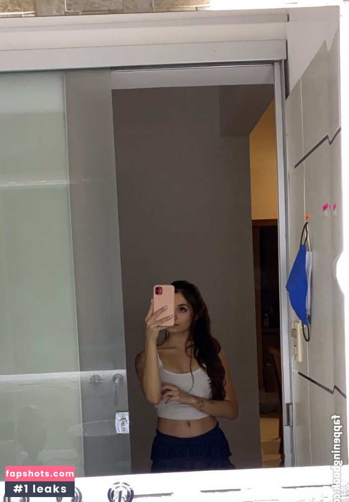 Ingrid Larissa gallery photo #32