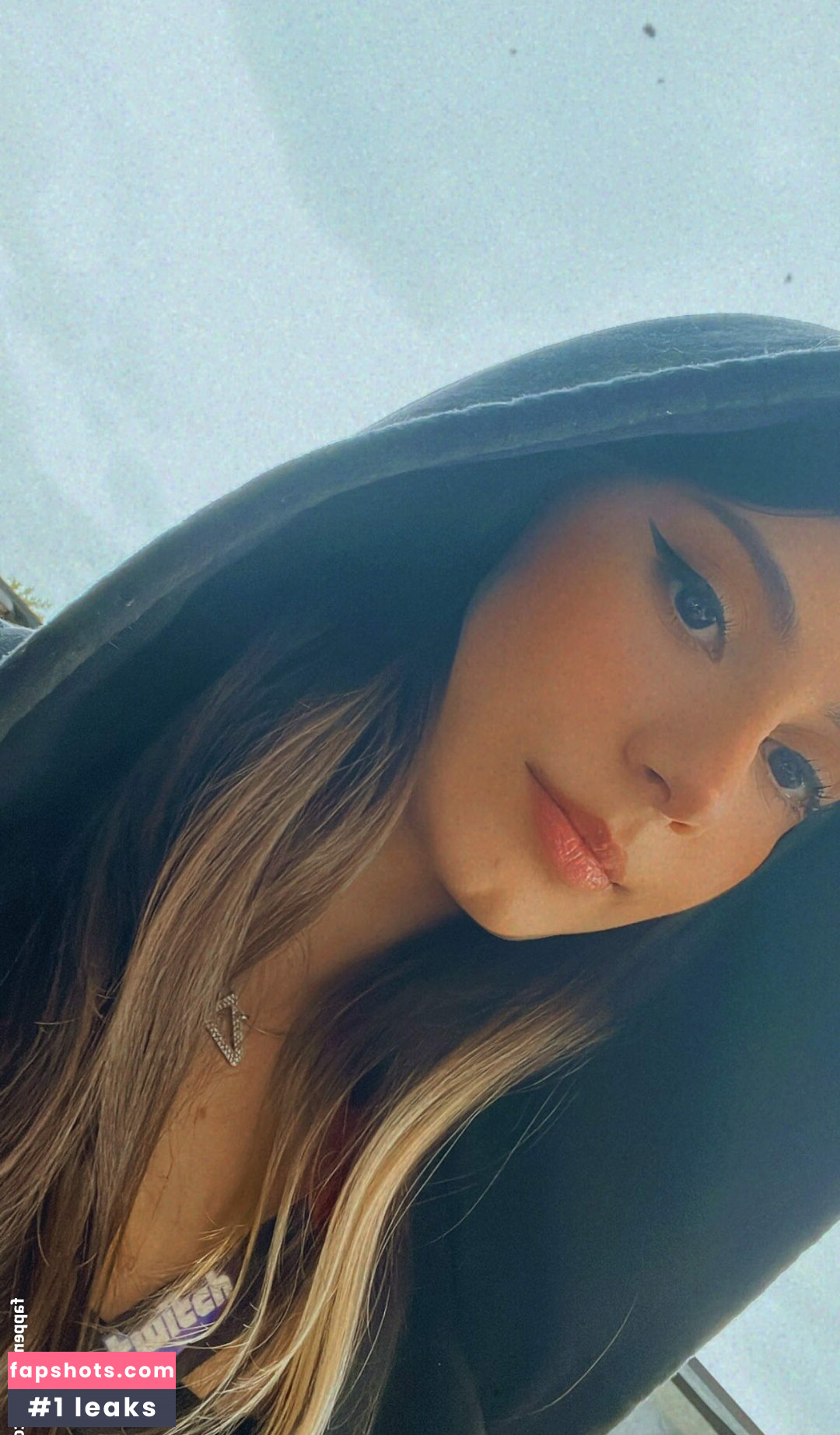 Ingrid Larissa gallery photo #7